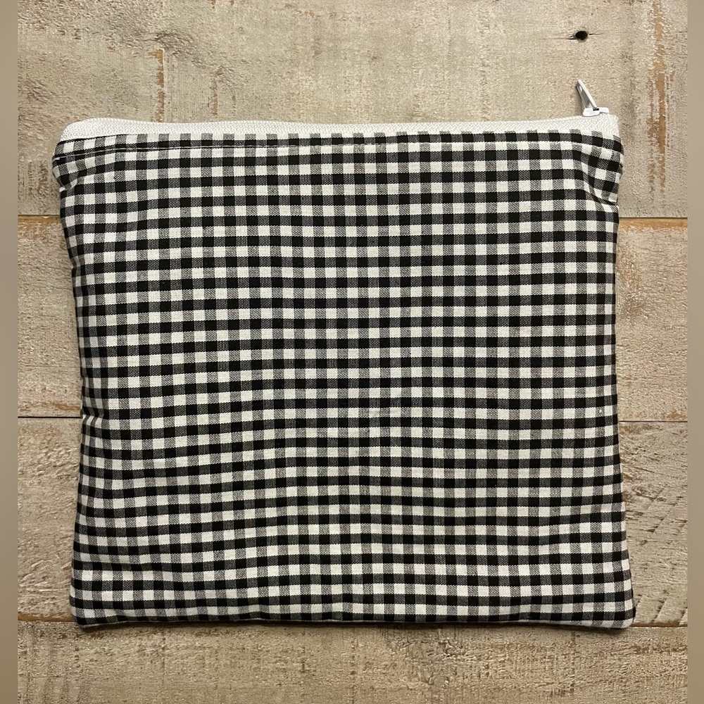 Plaid pouch